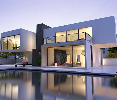 Maison Moderne Minimaliste avec Piscine et Baies Vitrées Maison moderne minimaliste aux façades blanches avec de larges baies vitrées se reflétant dans une piscine au crépuscule.